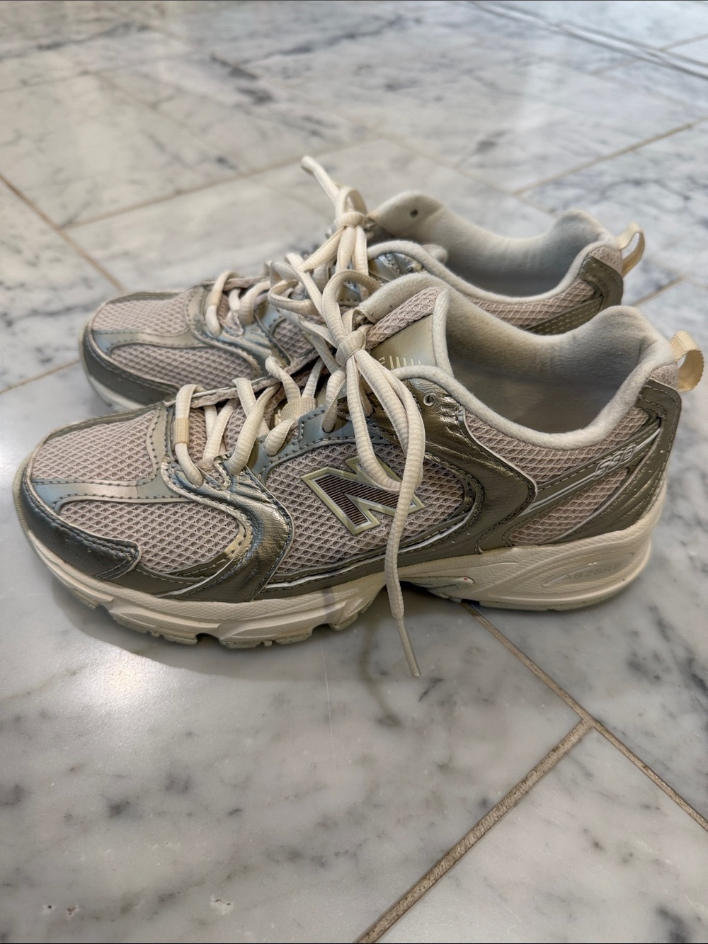 New Balance Running Sneakers in Metallic Silver & Cream - Picture 5 of 6